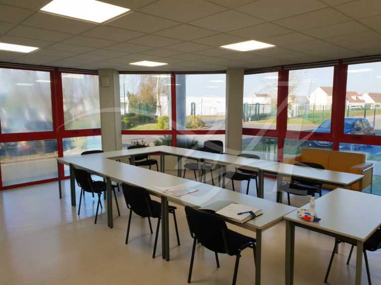 Division d’une salle de réunion en 3 Bureaux  – Neuilly en Thelle (60530)